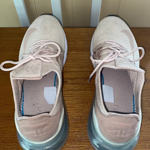 NIKE Sneakers/Tennis Shoes - Picture 3 of 13